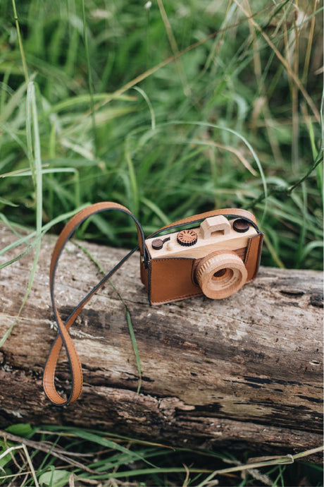 Wooden Camera with Carry Case - Wattle&Clay